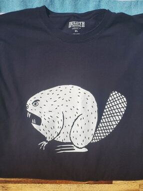 Duluth Trading Co T-Shirt with Beaver Graphic